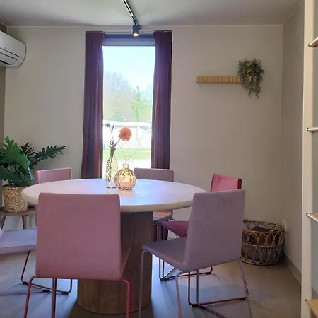 5 Bedroom Luxurious In *