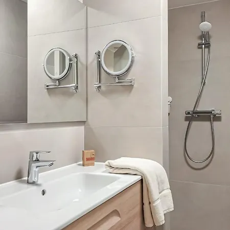 5 Bedroom Luxurious In Афферден
