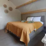 5 Bedroom Luxurious In Holiday home
